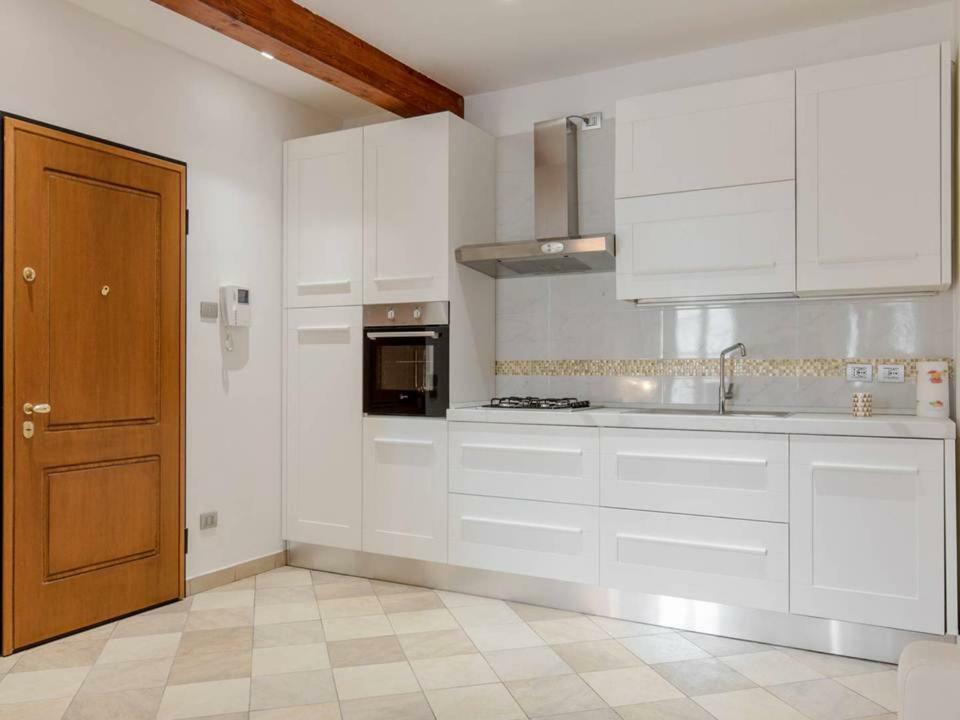 Palazzo Teatro Vecchio-Holiday Suites Salò Buitenkant foto